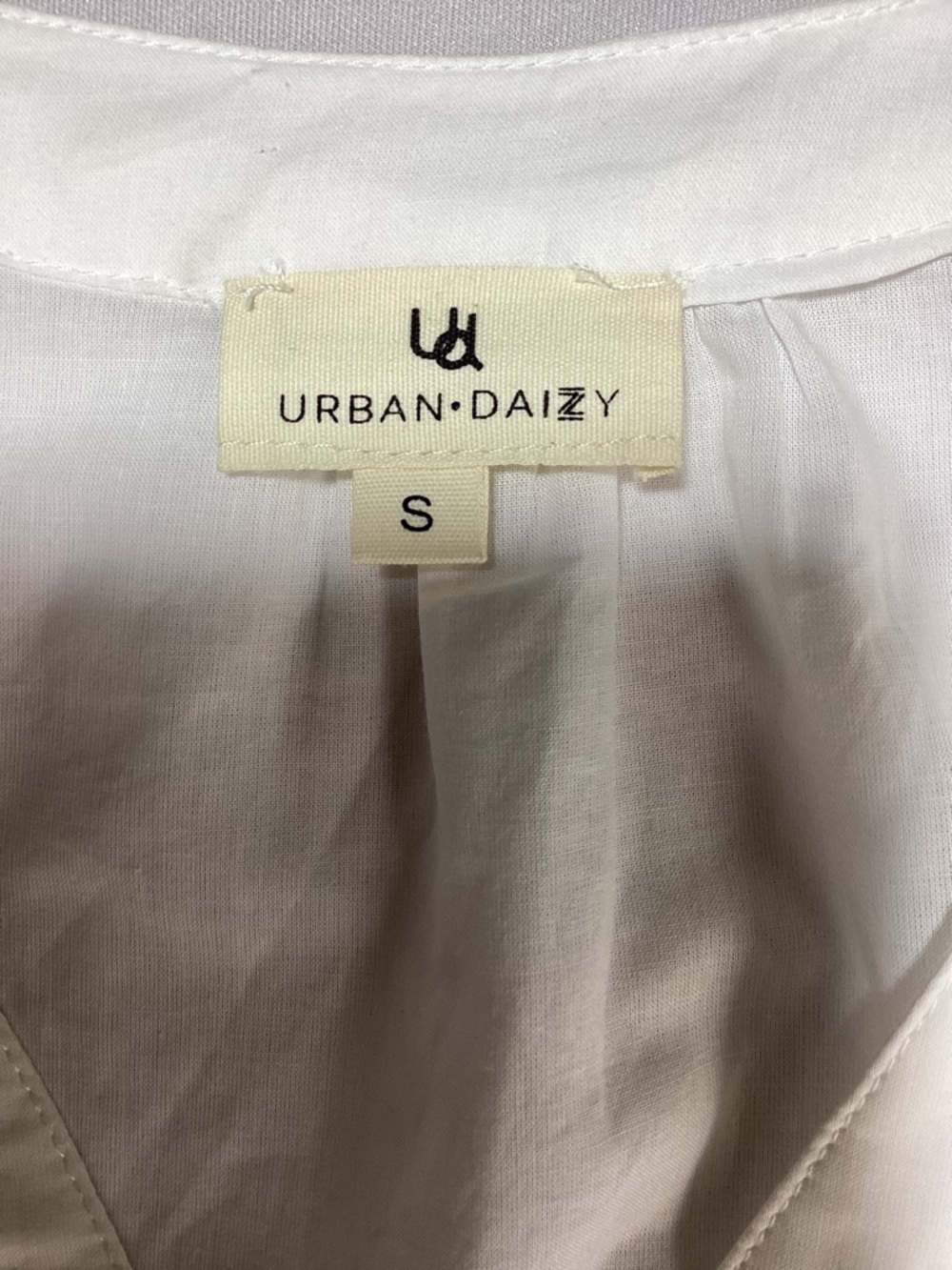 Women’s White Ruffle-Trim Button Front Blouse - Picture 5 of 11